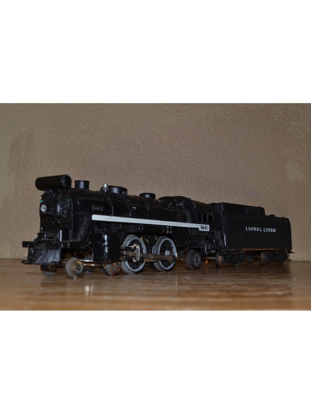 RARE O Gauge Lionel #8641 4-4-2 Steam Engine & Tender AS IS - Picture 2 of 13